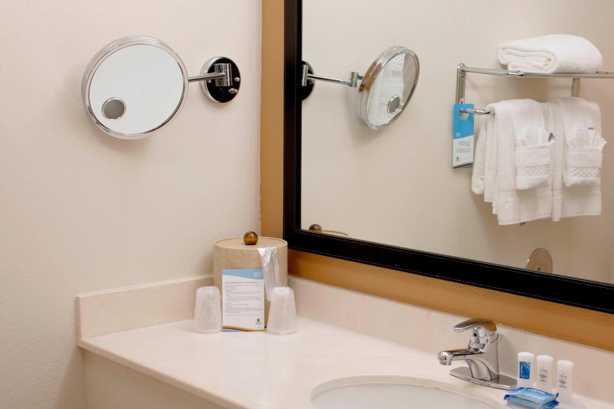 Fairfield Inn & Suites Oakland Hayward Eksteriør billede