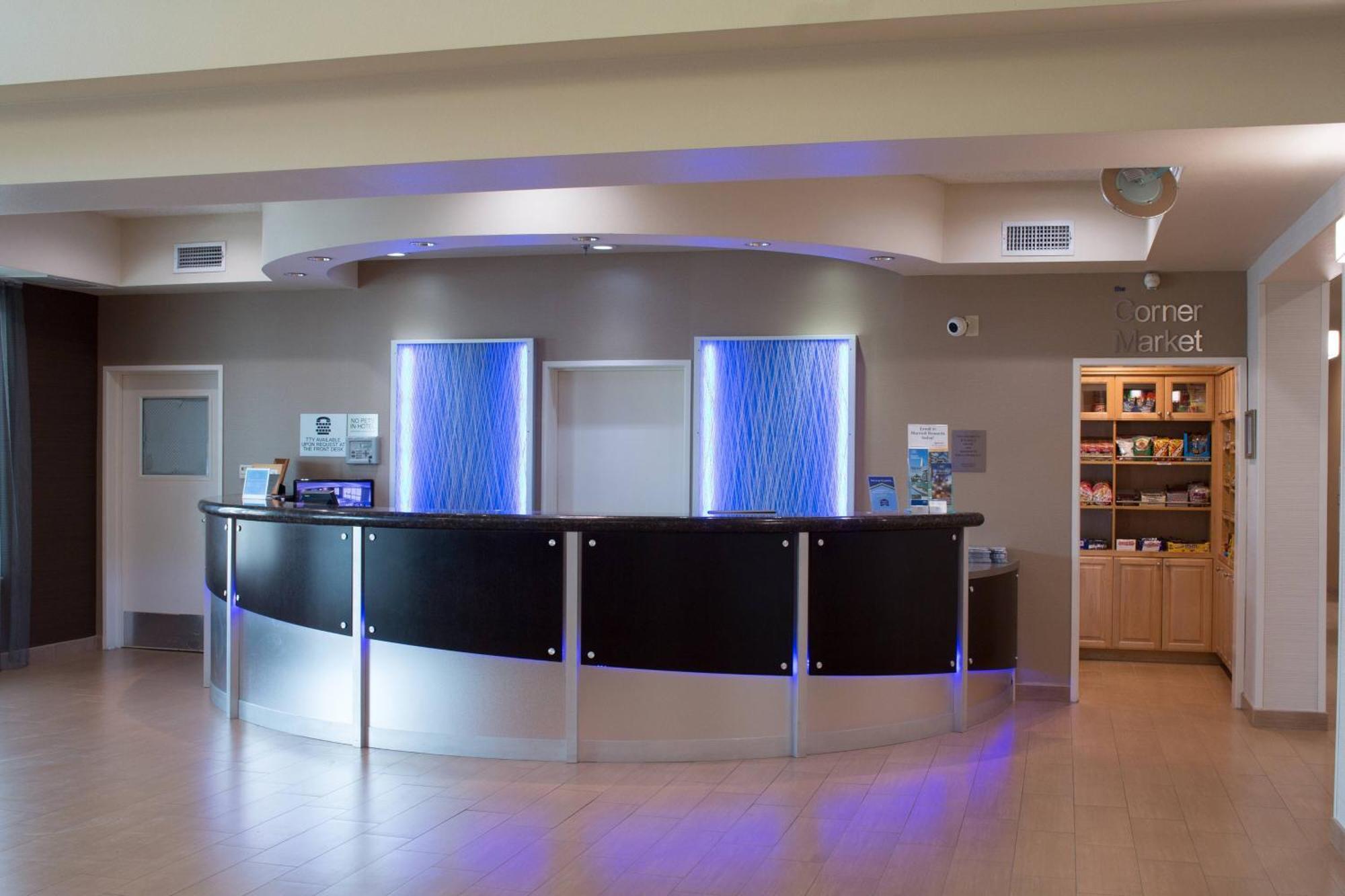 Fairfield Inn & Suites Oakland Hayward Eksteriør billede
